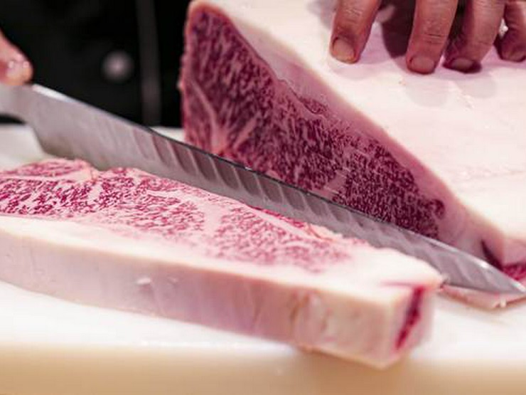 炭火ステーキ 坂井 京都三条の黒毛和牛サーロイン（100g）